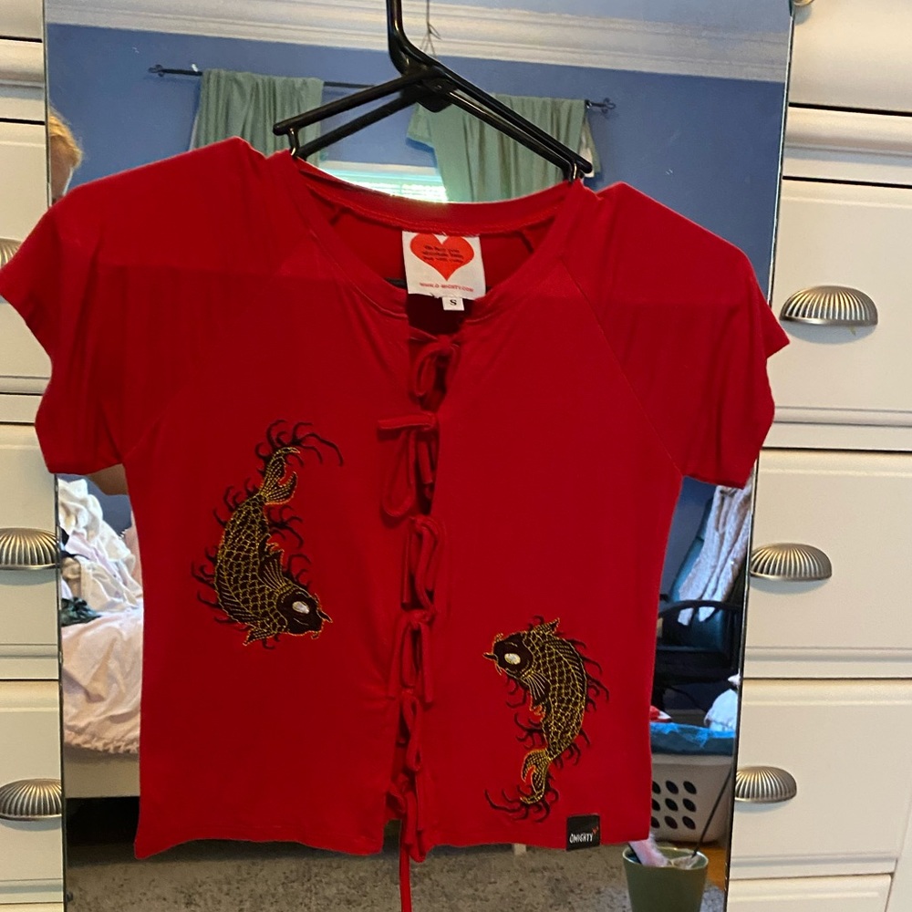 Omighty Koi top
